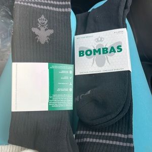 BOMBAS NWT 2 PRs black crew socks